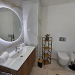 Glendeira Lux Apartment