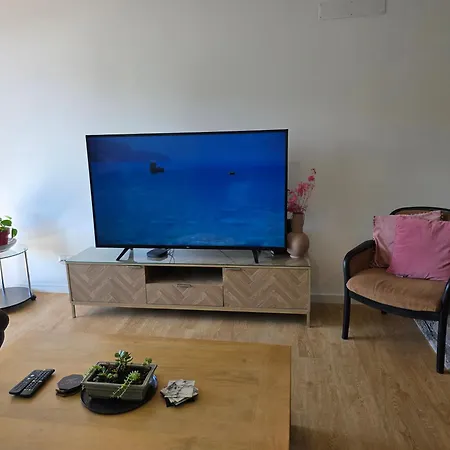 Glendeira Lux * Caniço