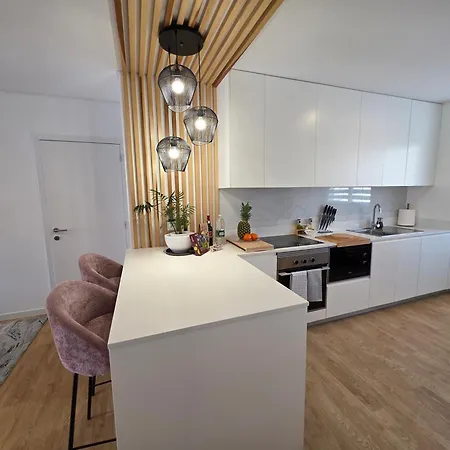 Апартаменты Glendeira Lux *