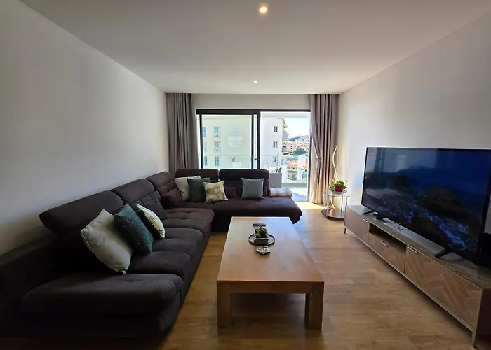 Glendeira Lux * Caniço