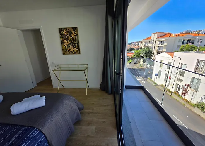 Glendeira Lux * Caniço