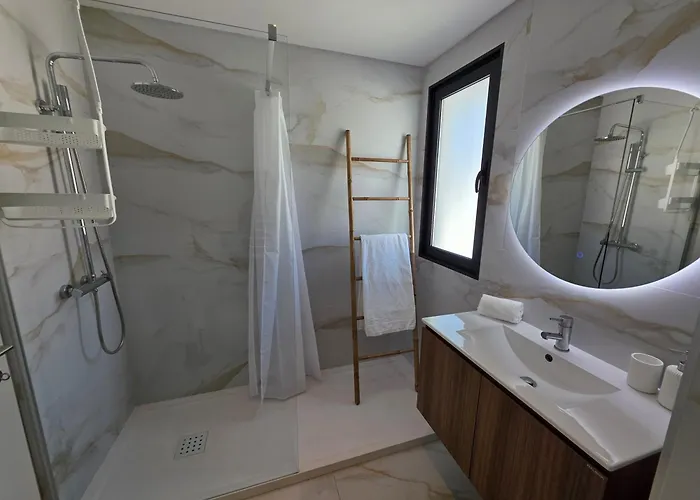 Glendeira Lux Apartment Caniço